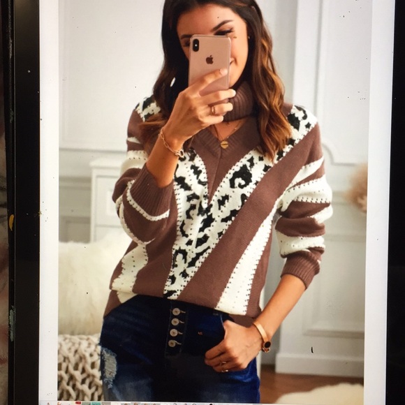 Sweaters - Beautiful Brown V Neck Sweater